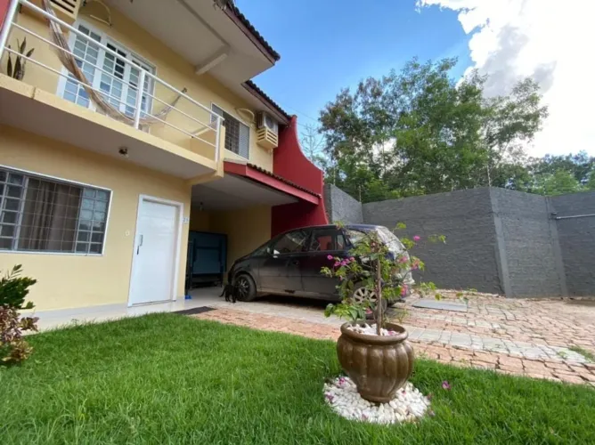 Sobrado no condomínio Belo Verde