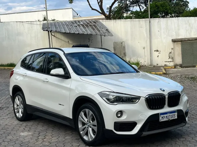 BMW X1 Sdrive 20I X-line 2.0 TB Active Flex 2018