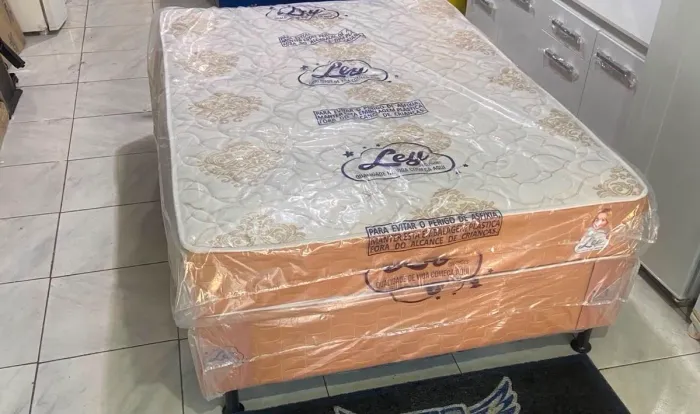 Cama Casal BASE+COLCHÃO (NOVA)