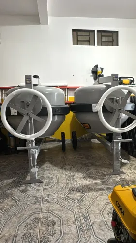 VENDE-SE BETONEIRA 400L CSM RENTAL NOVA $4.750,00