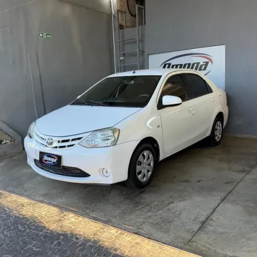 Toyota Etios XS 1.5 Flex 16V 5P Mec. 2014
