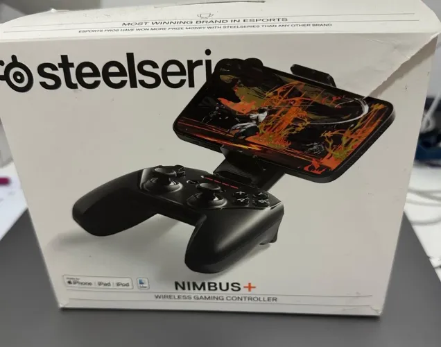 Controle Steelseries Nimbus+ para iPhone e iPad 