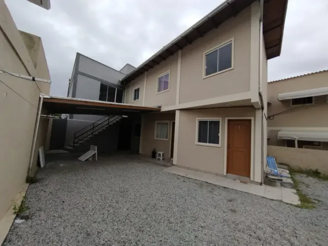Aluguel anual 2 dormitorios sem condominio na Vargem Grande