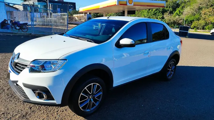 Renault Logan Intense Flex 1.6 16V 4P Aut. 2020