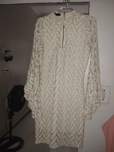 Vestido belíssimo, usado uma única vez.