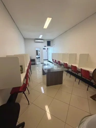 Sala comercial 40 m Bairro das indústrias