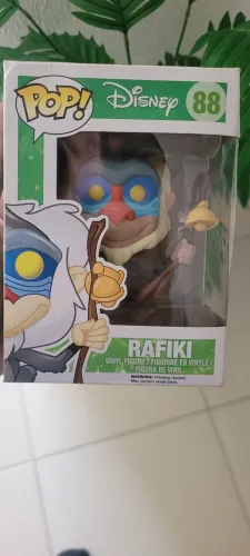 Funko pop Rafiki com defeito pé coitadinho e parte branca amareladinha do tempo e caixa