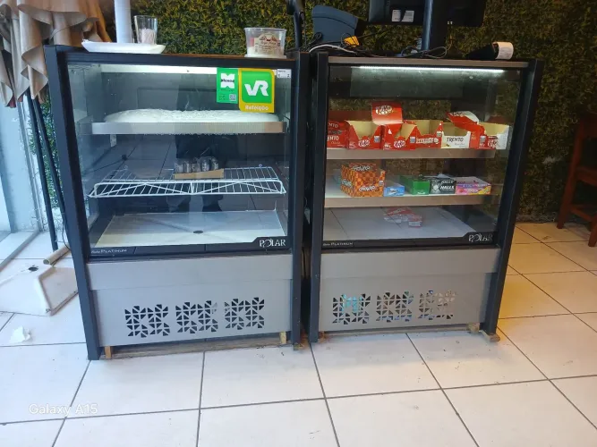 Balcão caixa e balcão refrigerado 