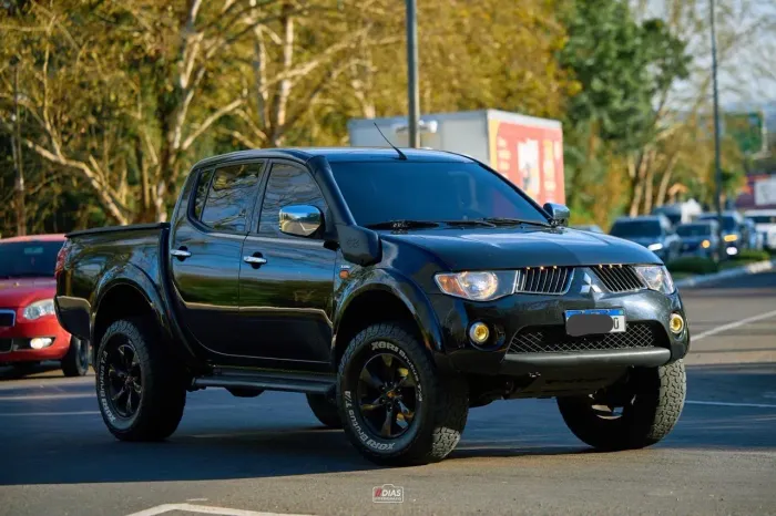 Mitsubishi L200 Triton HPE 3.2 CD TB Int.diesel AUT 2010