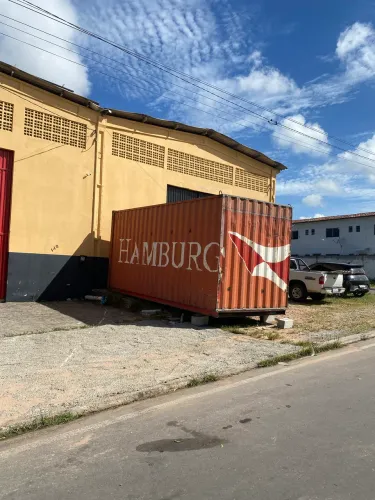 Vendo contêiner marítimo de 6 mts