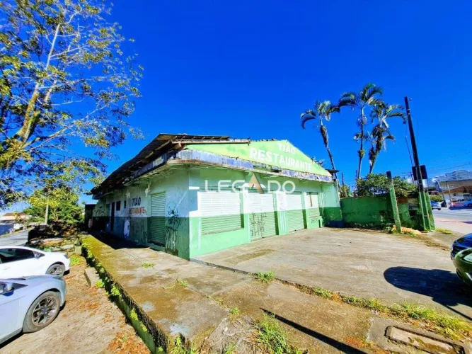 Imóvel Comercial de Esquina na Rua Albano Schmidt por R$ 850.000 - Boa Vista - Joinville/S