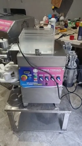 Vendo máquina modeladora de salgado e masseira consultomaq 