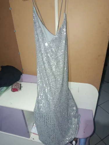 Vestido Sawary paetê prata gg