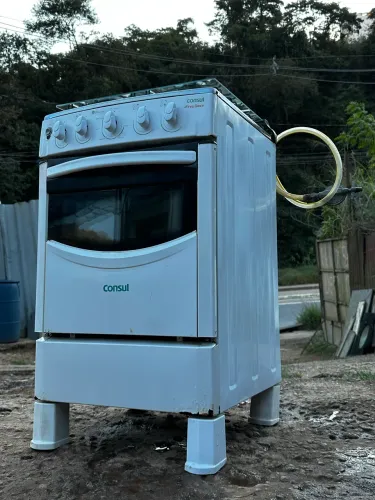 Fogão cônsul 4 bocas com forno funcionando normalmente 