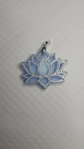 Pingente flor de lotus