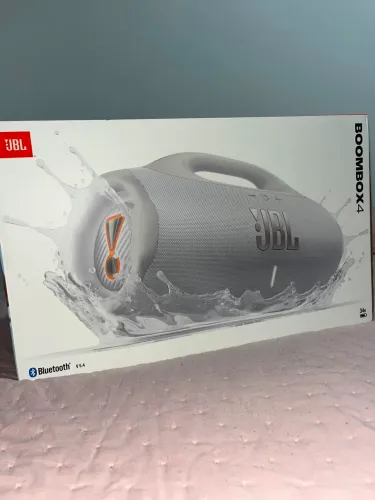 JBL Boombox 4 Branca - LACRADA
