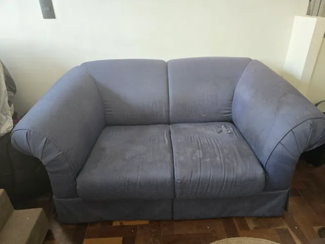 Sofá de qualidade de 2 lugares