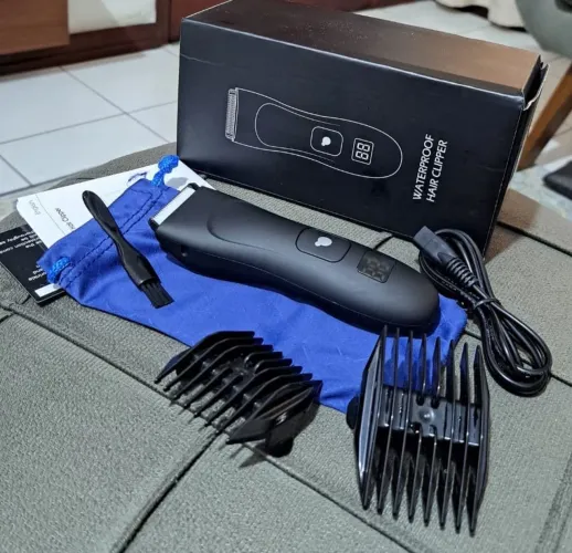 Aparador  de pelos p usar chuveiro. 