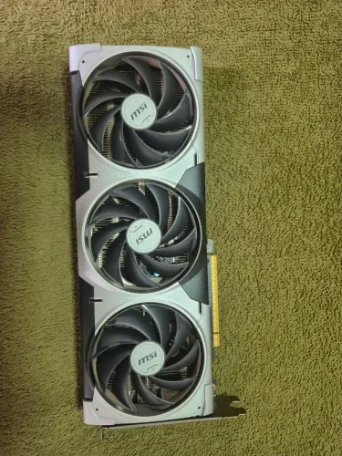 Vendo Placa de Vídeo MSI Rtx 5060 8gb Ventus 3x