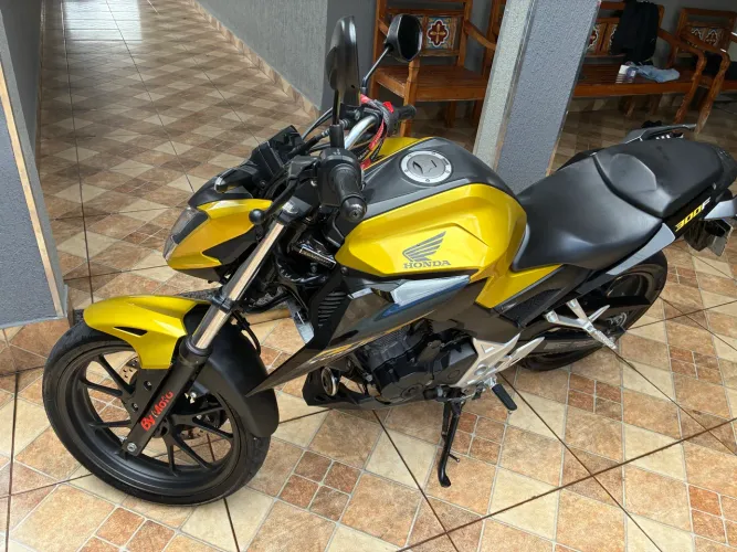 Honda CB 300F Twister ABS 2024