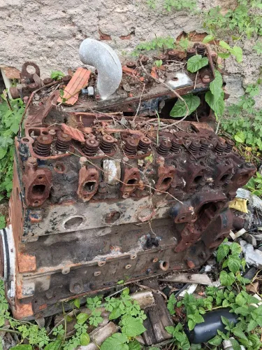 Vendo peças de VW ,volvo e iveco caminhões 