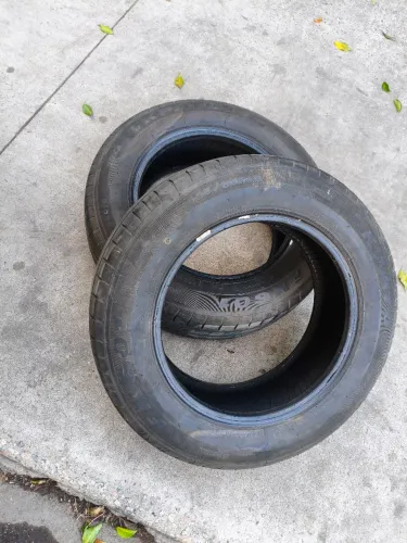 Vendo 2 pneus aro 15 medidas 195/65