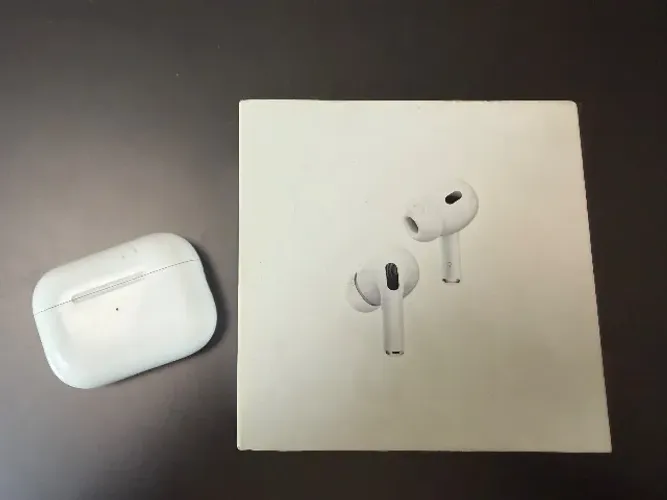 AirPods Pro de 2ª geração com estojo de recarga USB-C e MagSafe
