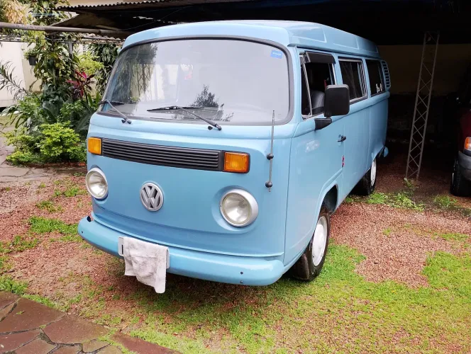 Volkswagen Kombi Standard/ Luxo/ Serie Prata 1999