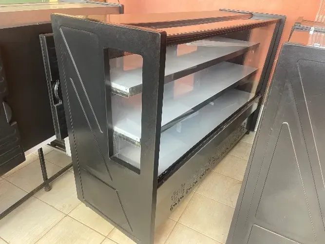 Vitrine Natural Polar 1,75m Preto Platinum