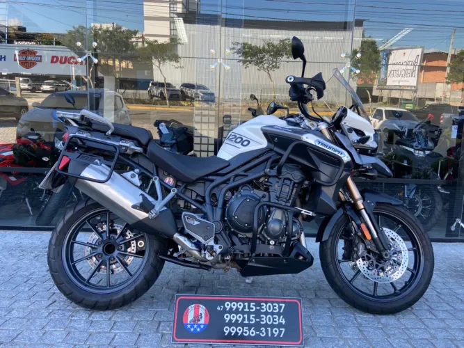 TRIUMPH TIGER 1200 EXPLORER 2014