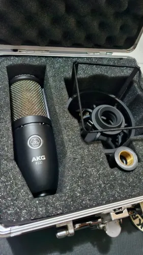 Microfone Condensador AKG P220 Original Estúdio