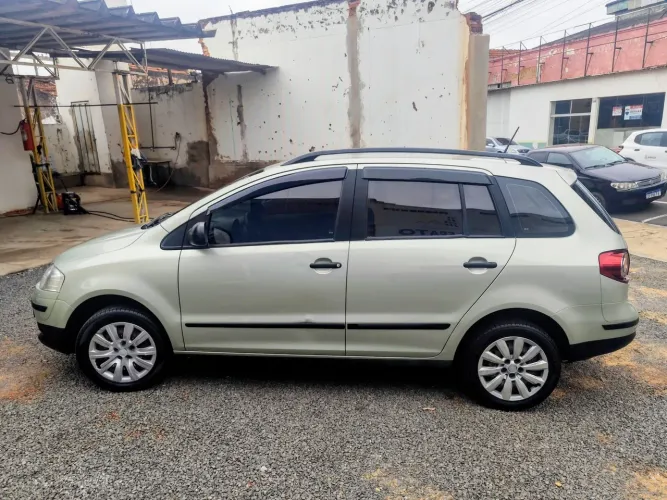 Volkswagen Spacefox 1.6/ 1.6 Trend Total Flex 8V 5P 2010
