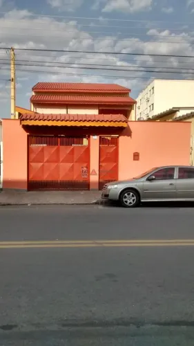 Casa Padrão em Pindamonhangaba