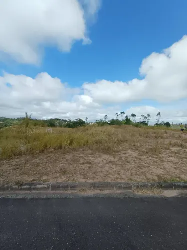 Terreno plano condomínio Pérola da Serra