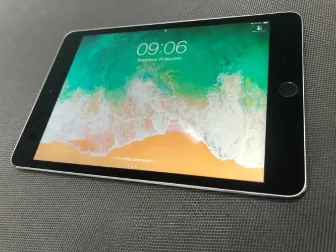 iPad mini 4 WiFi 128GB (A1538) cinza espacial