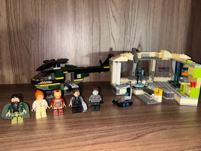Lego super heroes 76007: mansão Ironman