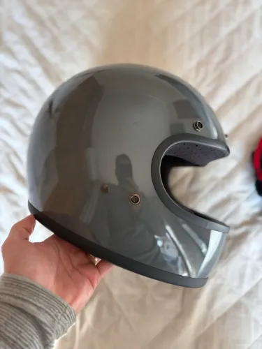 Capacete Biltwell gringo custom (muito novo)