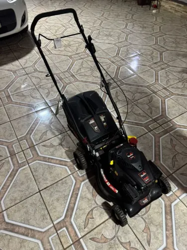 Cortador de Grama a Gasolina Toyama TLM420RM USADO - Corte de 51cm e Recolhedor de Grama