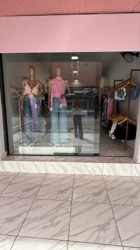 VENDE-SE LOJA COMPLETA 