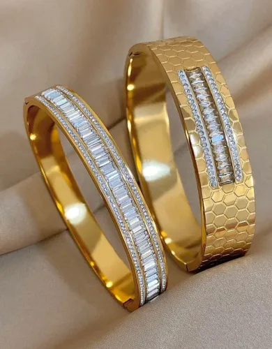 KIT BRACELETE/PULSEIRA DE AÇO INOXIDÁVEL DOURADA 