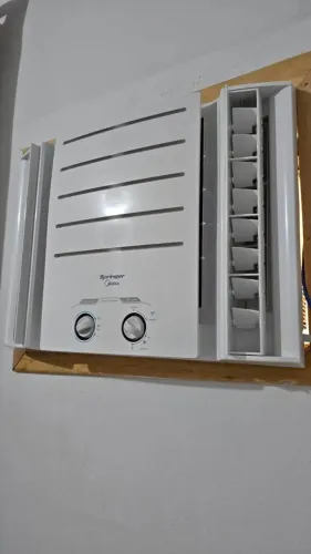 ar condicionado de janela 10 mil btus + nota + 3 meses de uso + funcionando + garantia