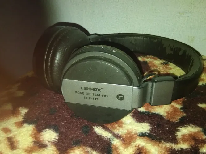 Fone de ouvido via Bluetooth
