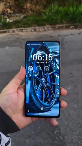 MOTO G75