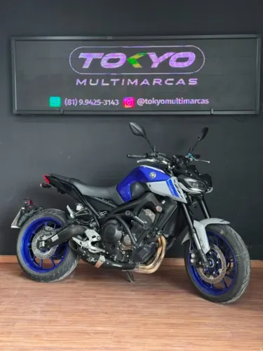 YAMAHA MT-09 2022 AZUL