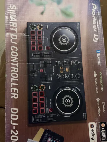 C Controlador DJ Pioneer DDJ-200 preta da 2 canais