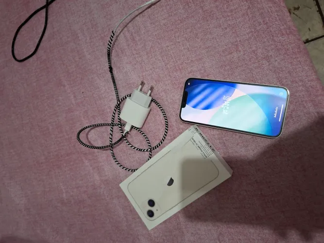 Iphone 13 semi novo