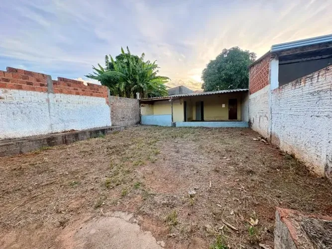 Terreno Vila Furquim R$118.000,00 com 164,00 área total e edícula de 60,00 m.