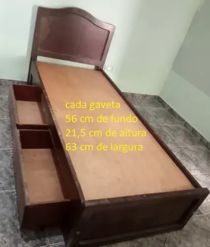 Vendo: 2 camas de solteiro com gavetas R$ 200,00 cada.
