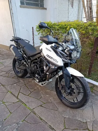 Triumph Tiger 800 XRX impecável aceito trocas