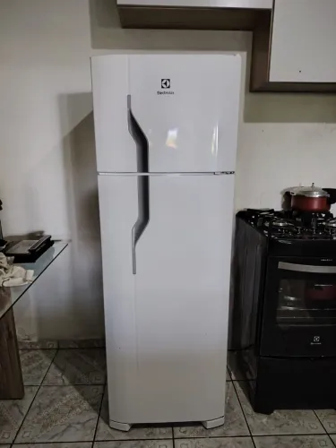 Geladeira Eletrolux Cycle Defrost